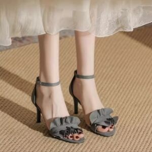 women shoes Heels